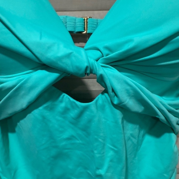 La Blanca Turquoise One-Piece Swimsuit - Picture 4 of 7